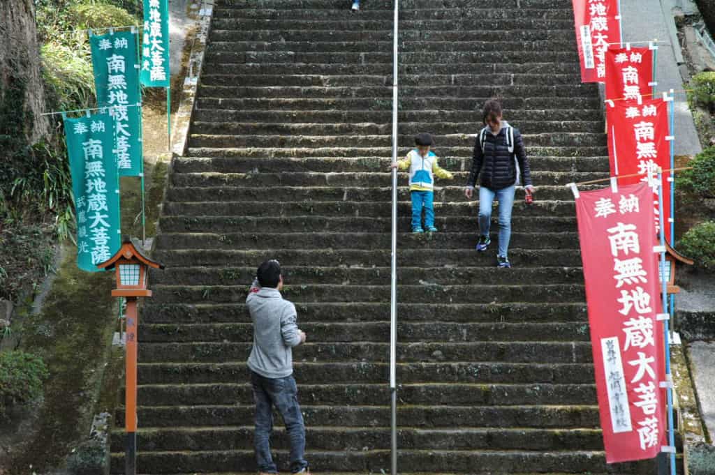 岩舟山高勝寺参道